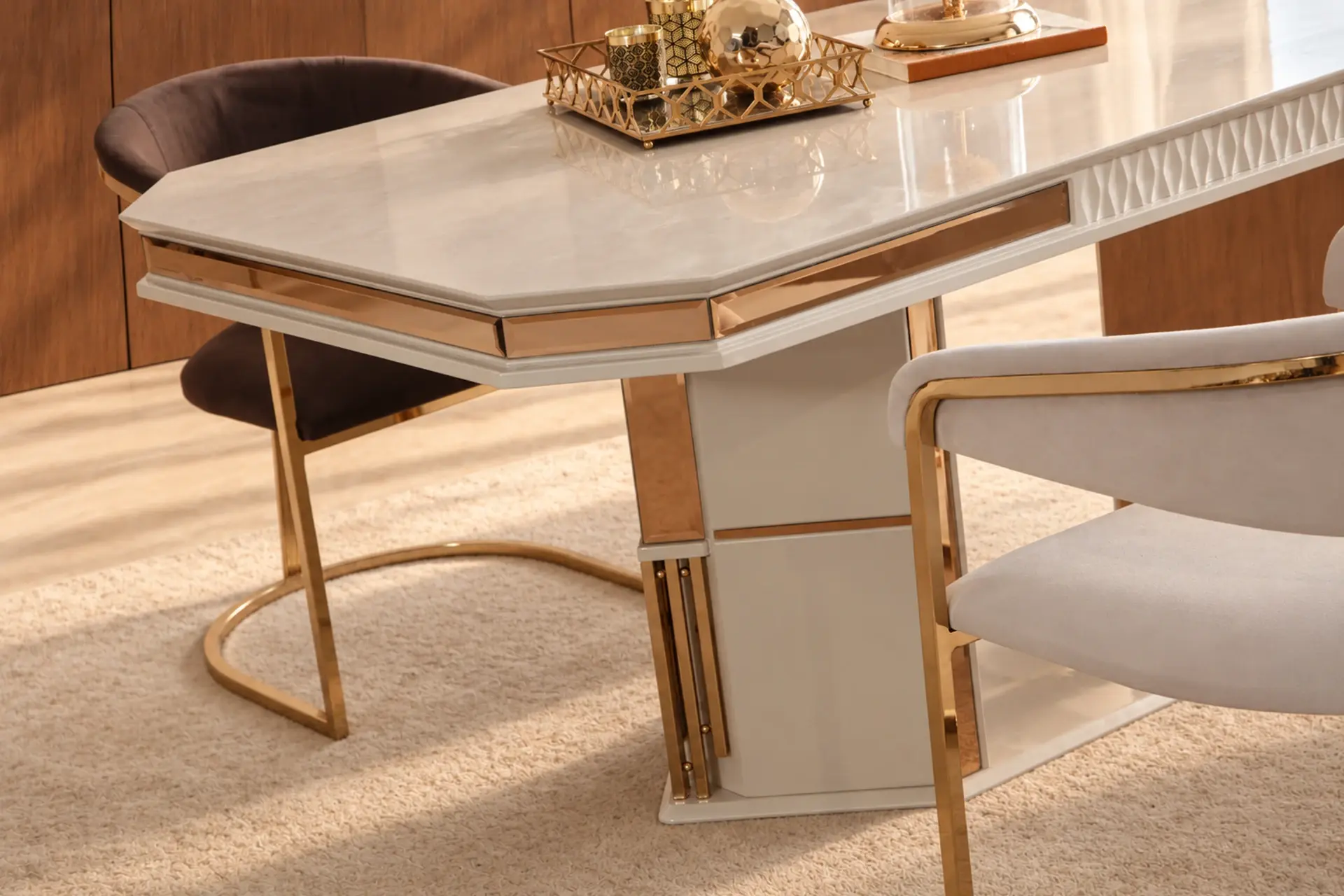 Jaguar Dining Room Table