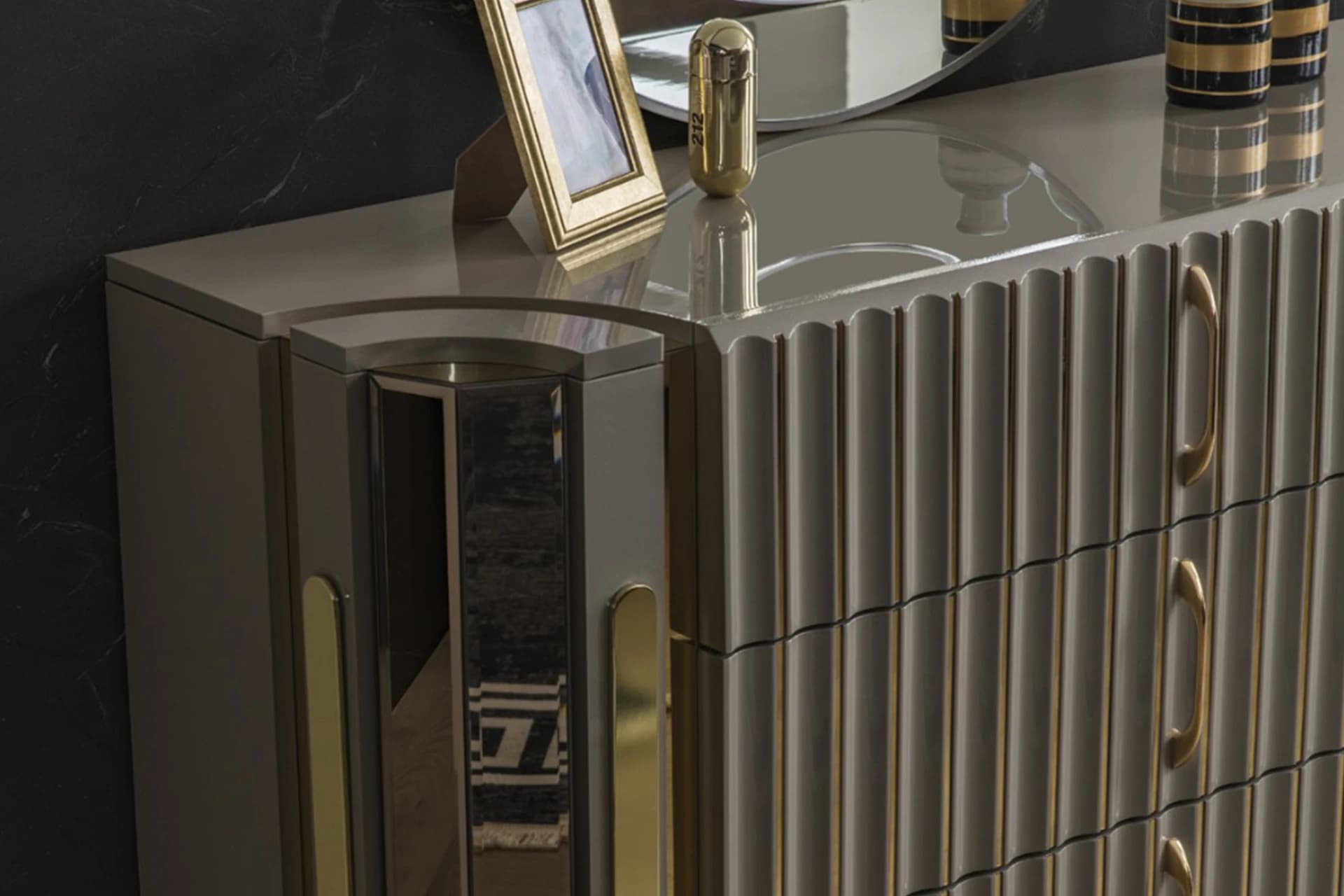 Luxori Bedroom Dresser Detail