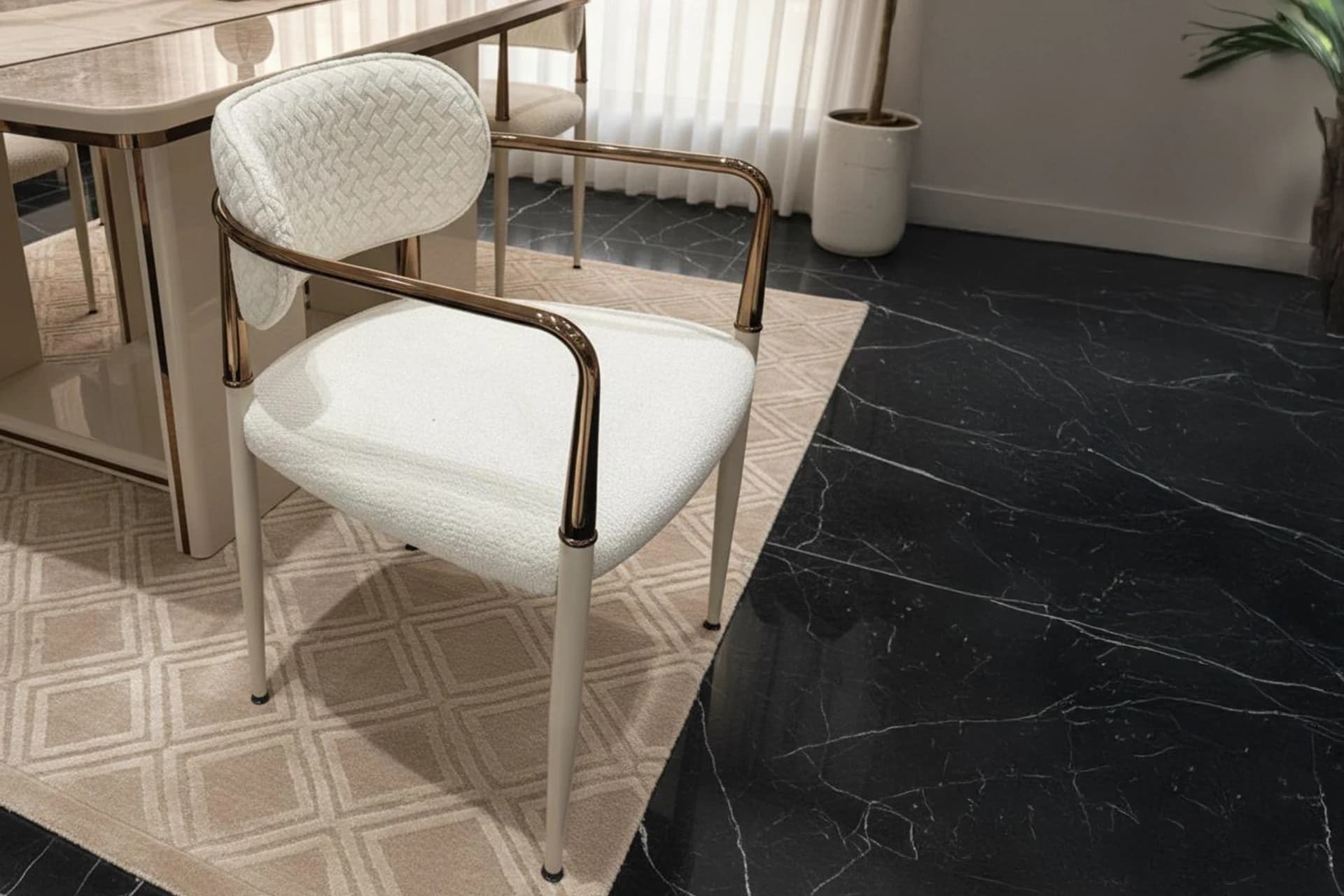Luna Dining Room Chair