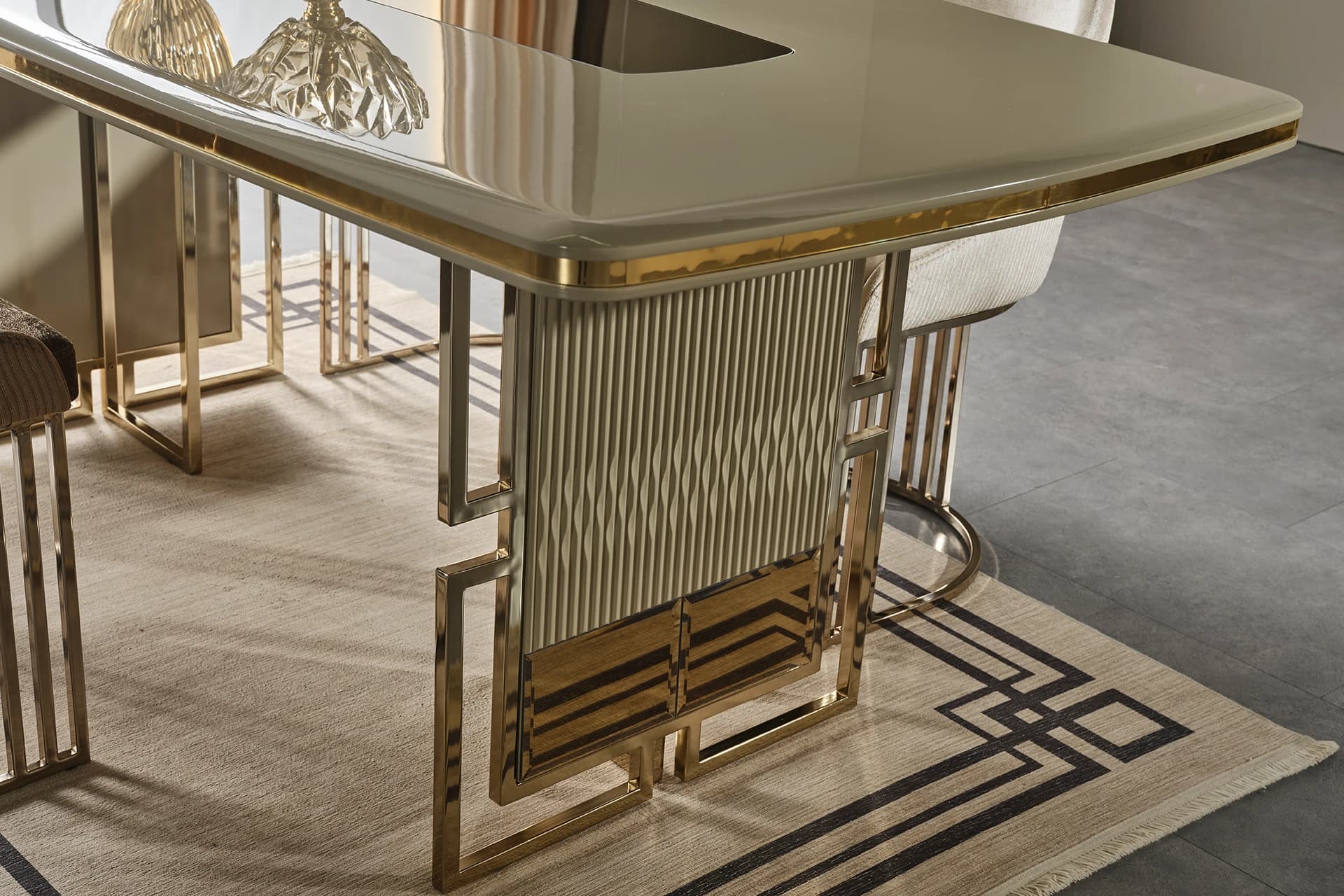 Aspendos Dining Room Table