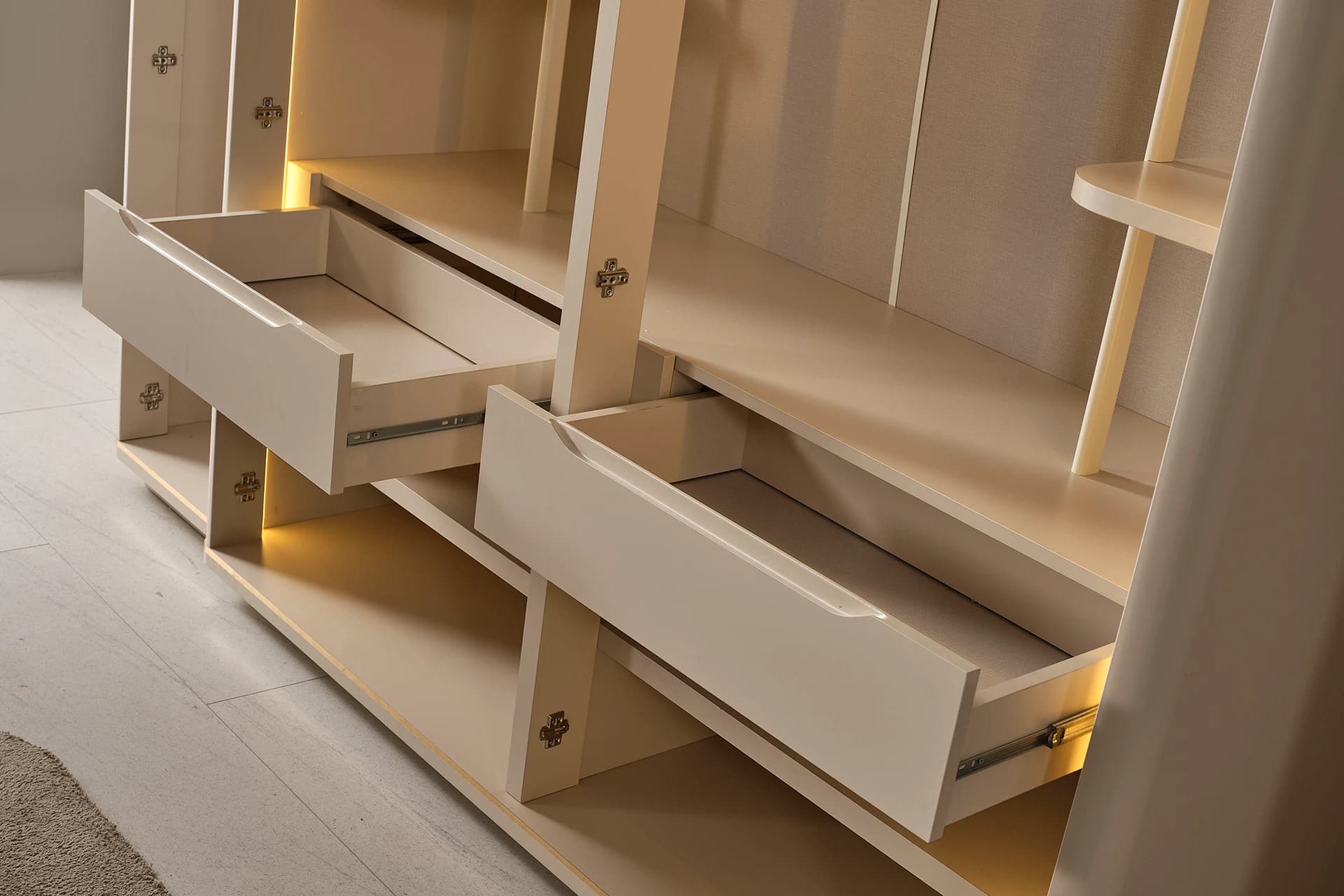 Renaria Bedroom Wardrobe Detail