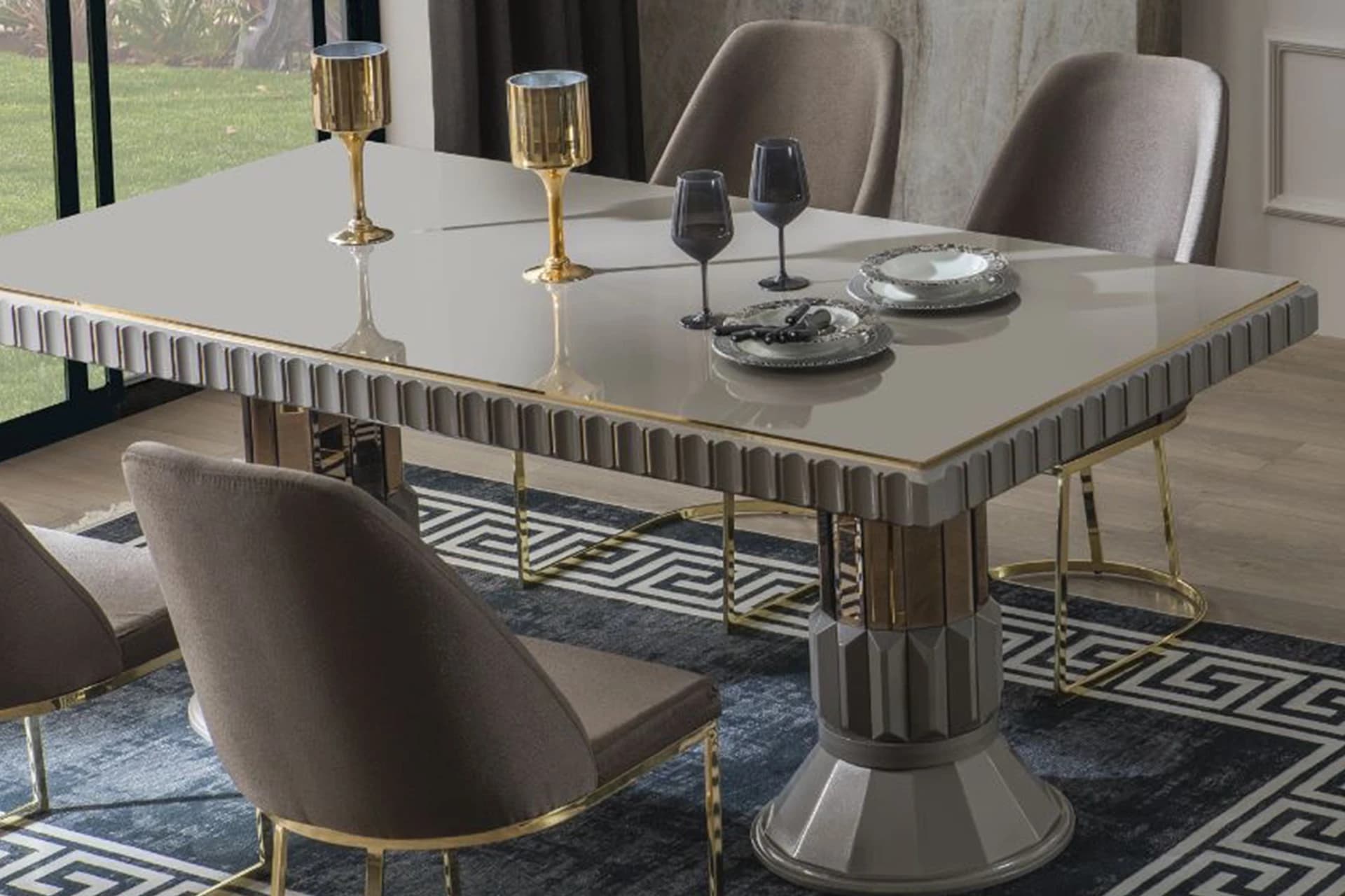 Luxori Dining Room Table