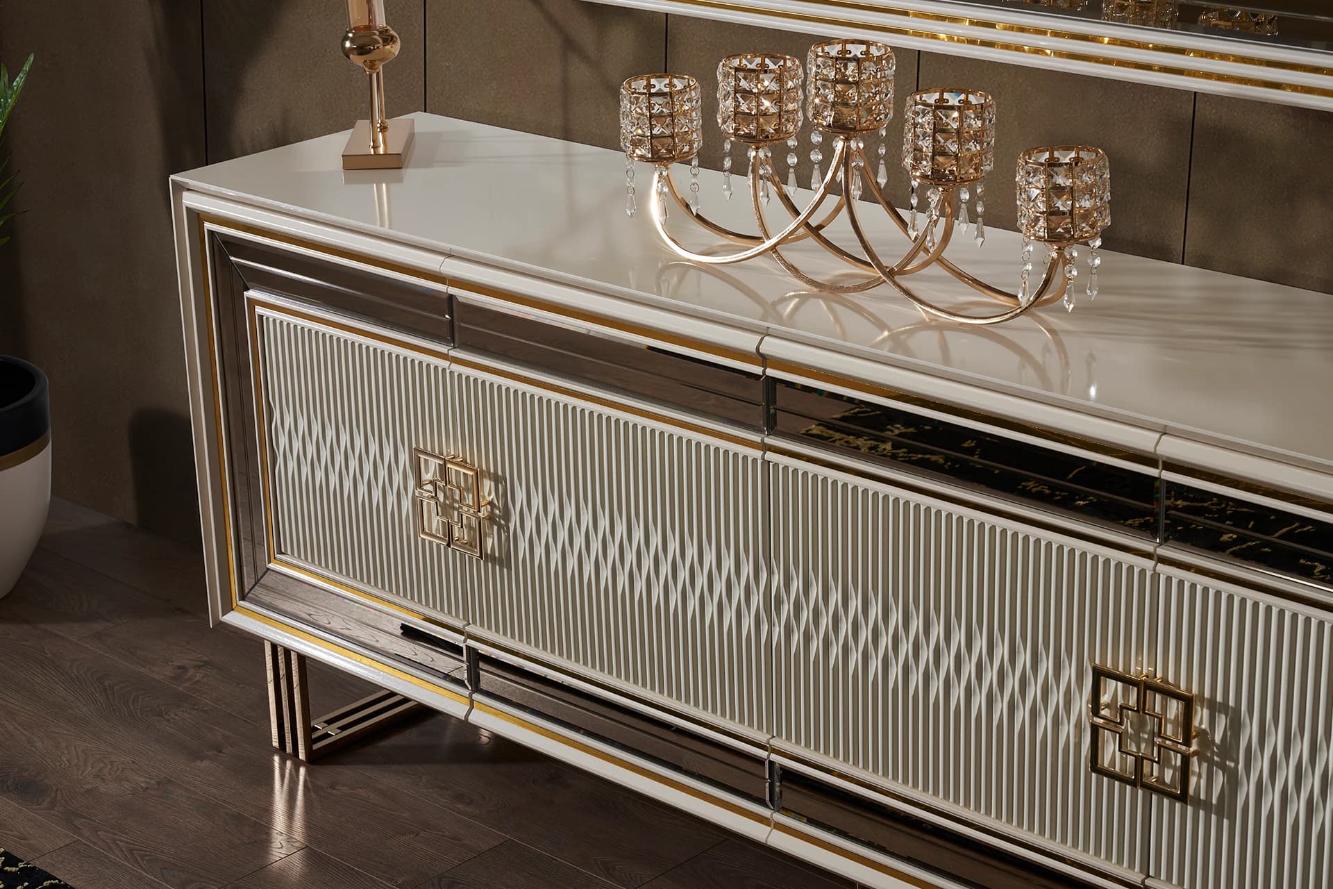 Milano Dining Room Console Detail