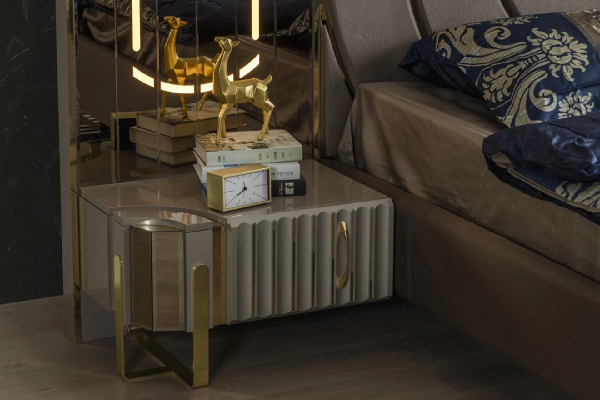 Luxori Bedroom Nightstand