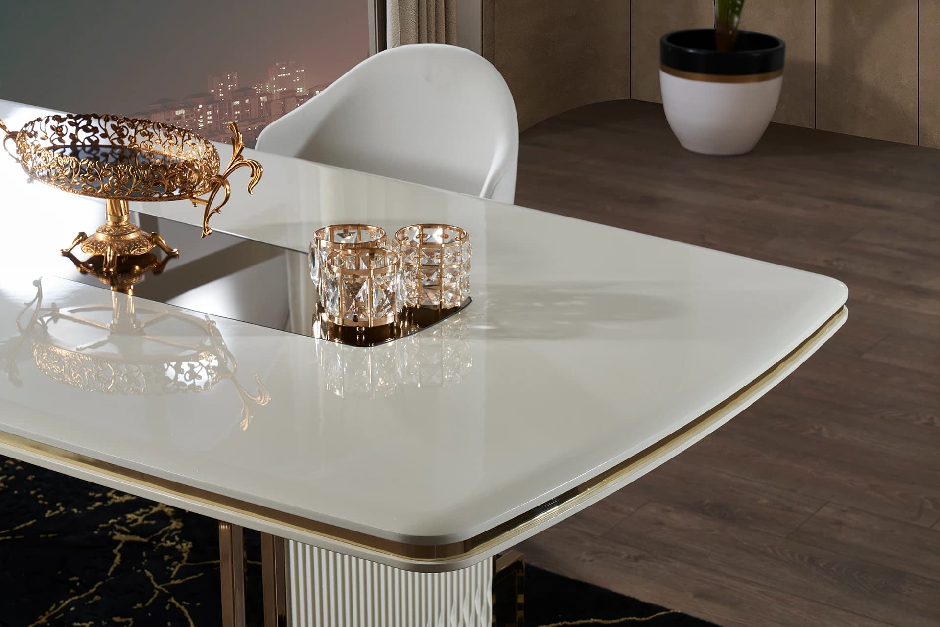 Milano Dining Room Table