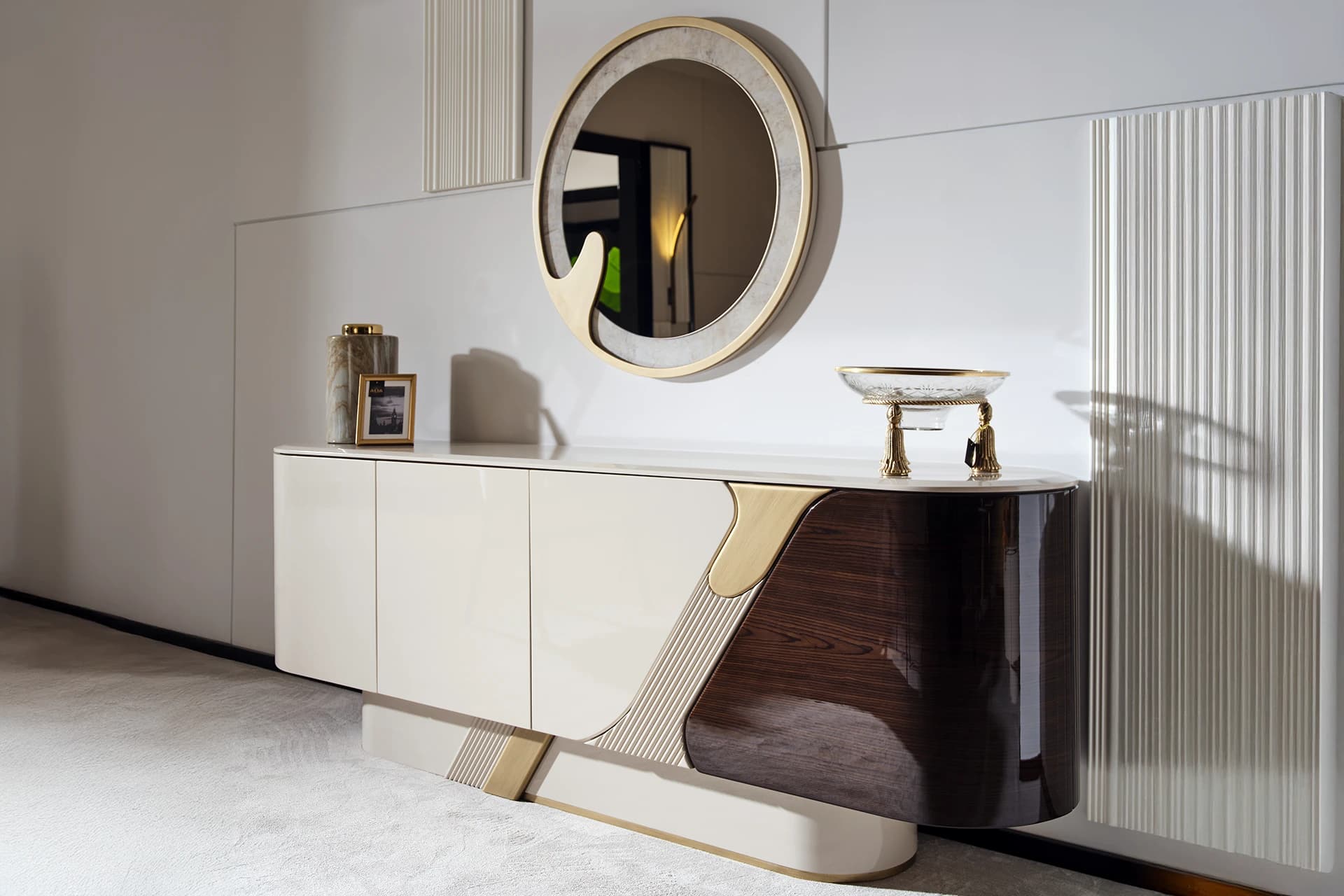 Cies Dining Room Mirrored Console