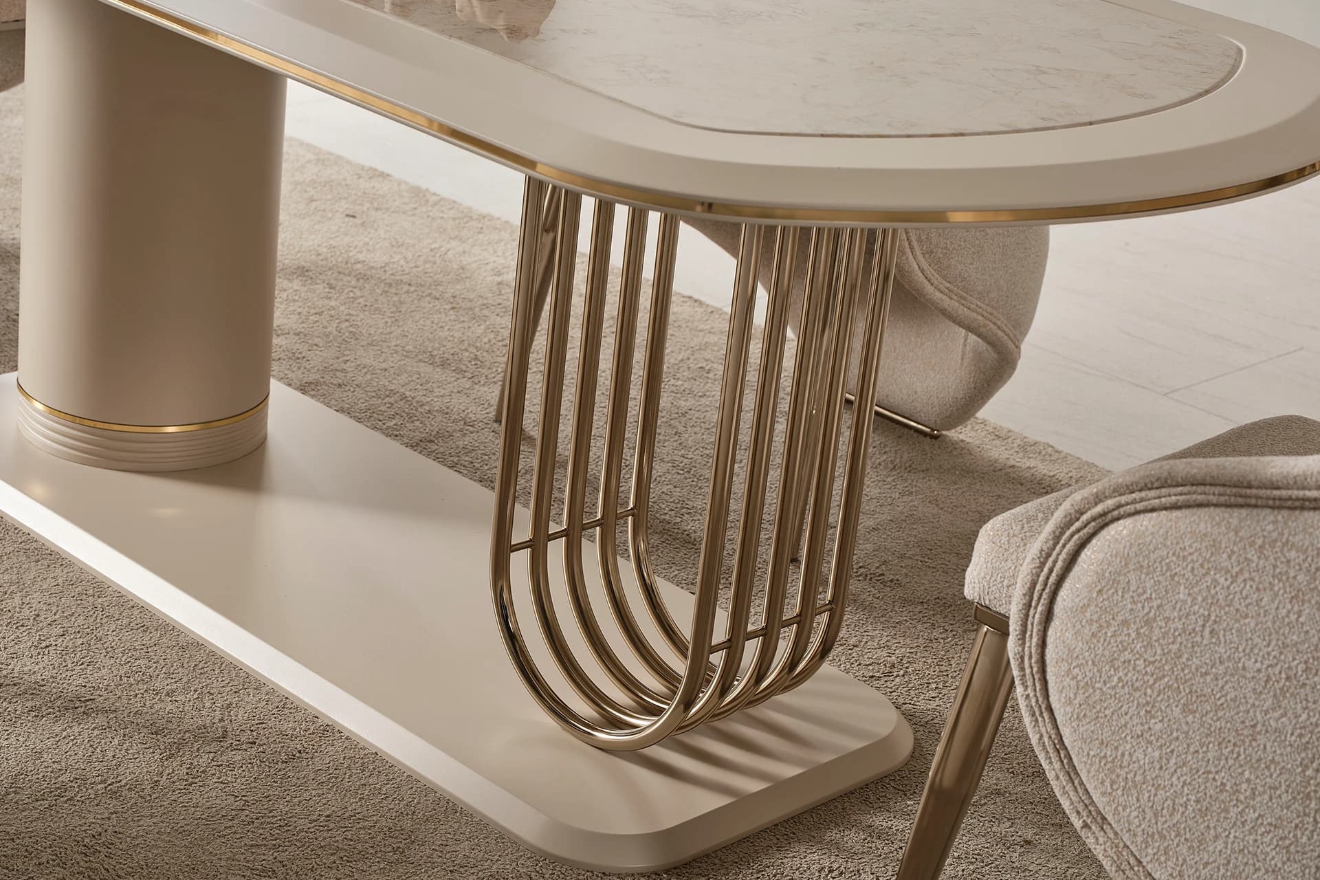 Renaria Dining Room Table